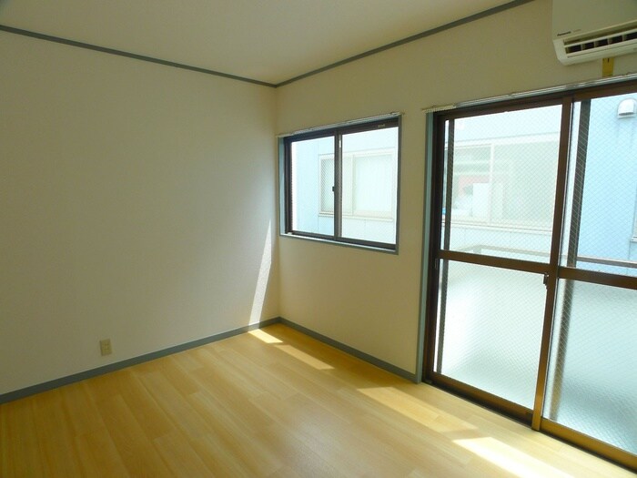 物件内観写真8　(居室)