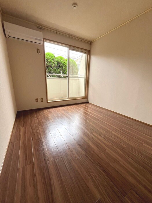 物件内観写真5　(居室)