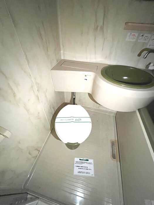 物件内観写真11　(トイレ)