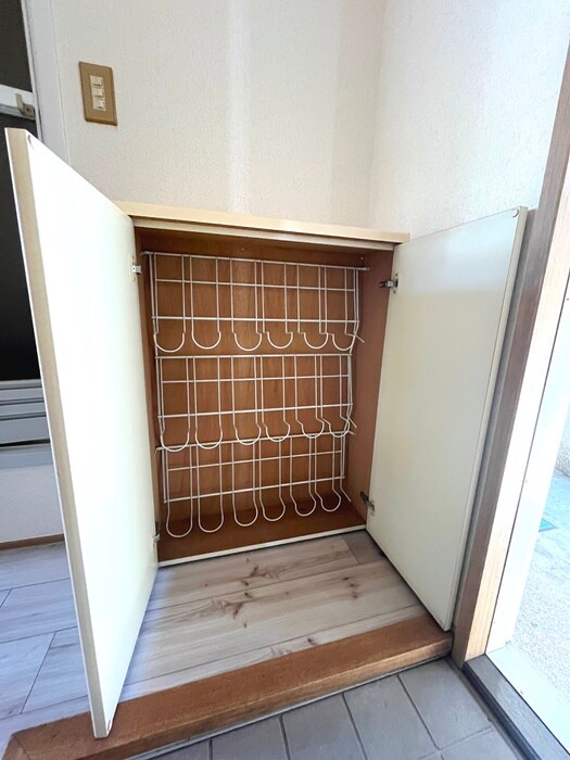 レイクアベニュ－大岡山の靴箱