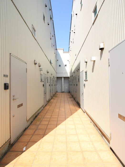 物件外観写真3　(エントランス部分)