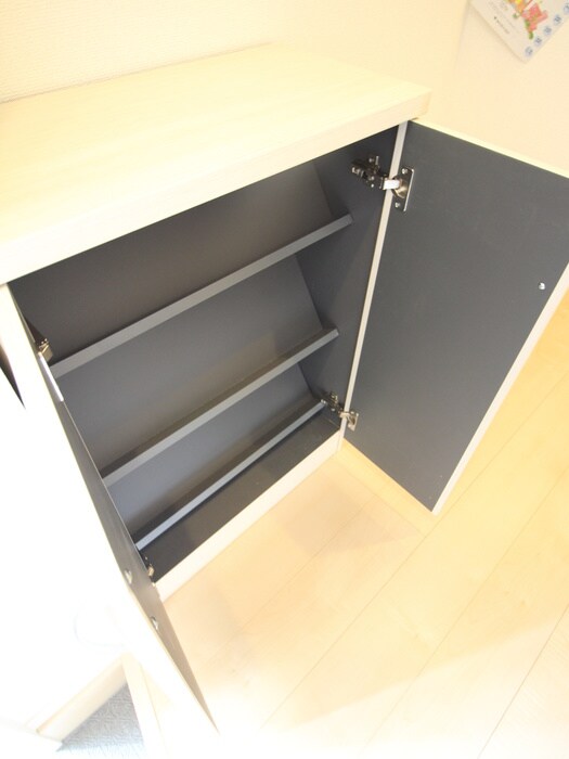 物件内観写真13　(靴箱)