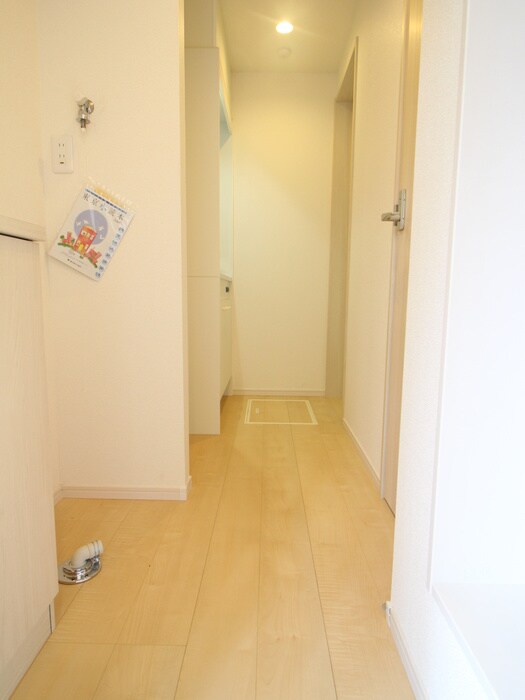 物件内観写真20　(廊下)