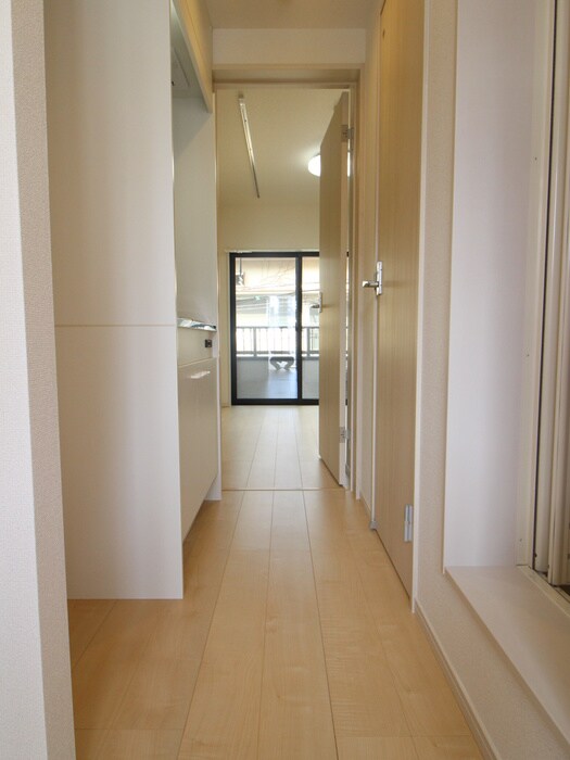物件内観写真20　(廊下)