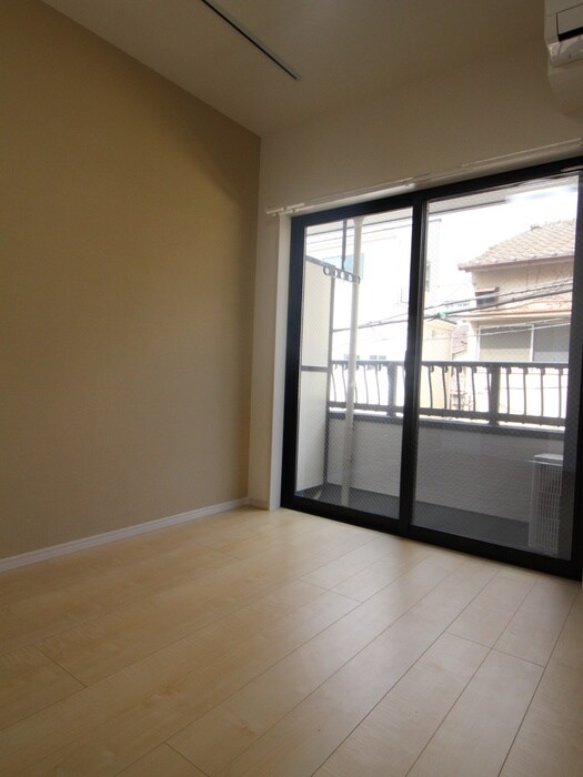 物件内観写真21　(室内からの展望)