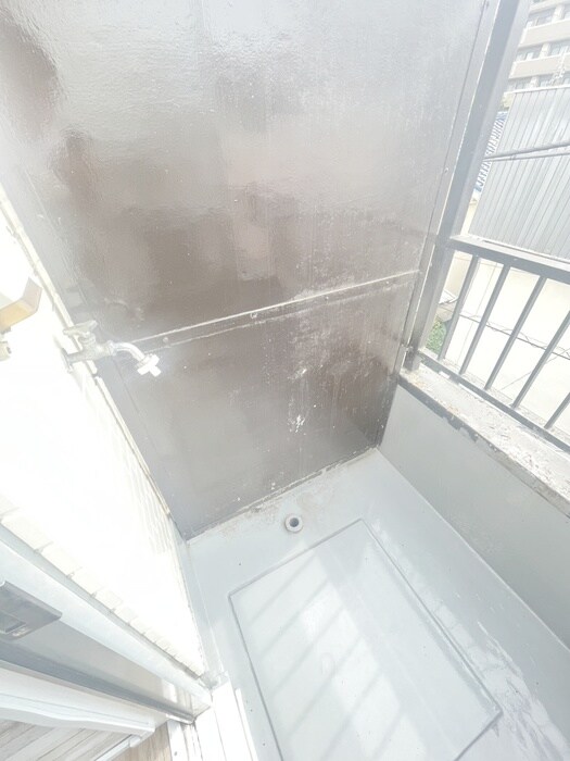 物件内観写真16　(洗濯機置場)