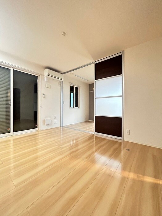 物件内観写真19　(居室)