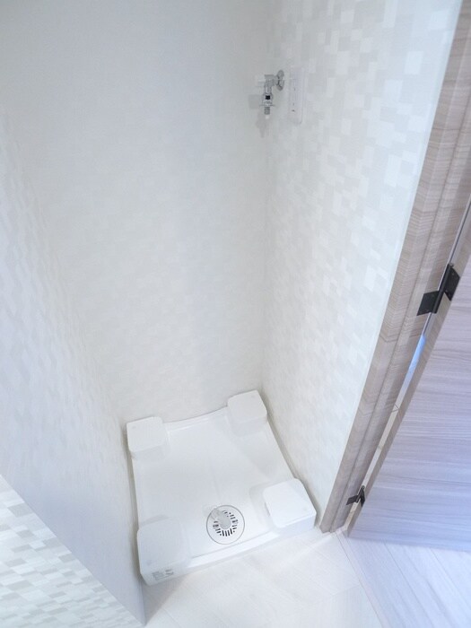 物件内観写真12　(洗濯機置場)