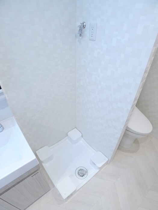 物件内観写真13　(洗濯機置場)