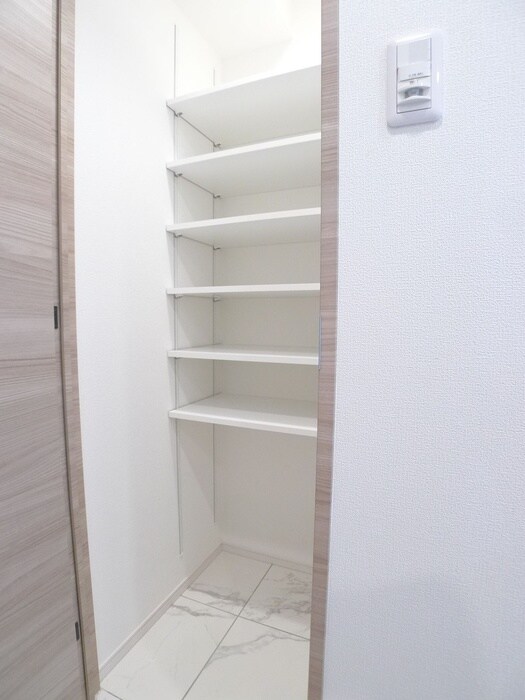 物件内観写真15　(靴箱)
