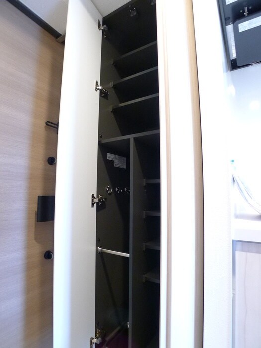 物件内観写真15　(靴箱)