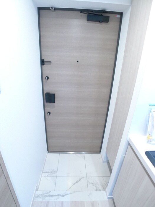 物件内観写真17　(玄関)