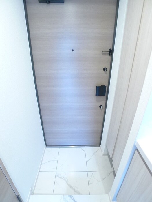 物件内観写真17　(玄関)