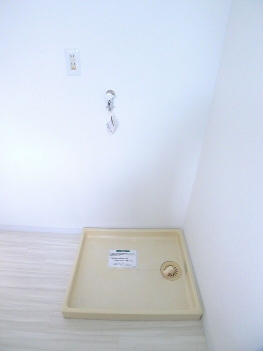 物件内観写真21　(洗濯機置場)