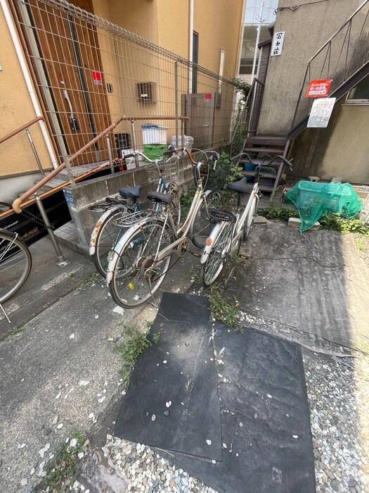 富士荘の駐輪場