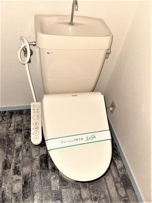 物件内観写真14　(トイレ)