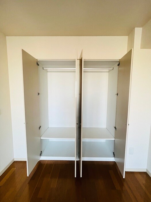 物件内観写真12　(収納)