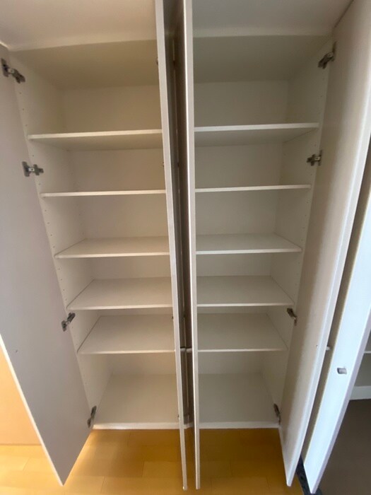 物件内観写真12　(収納)