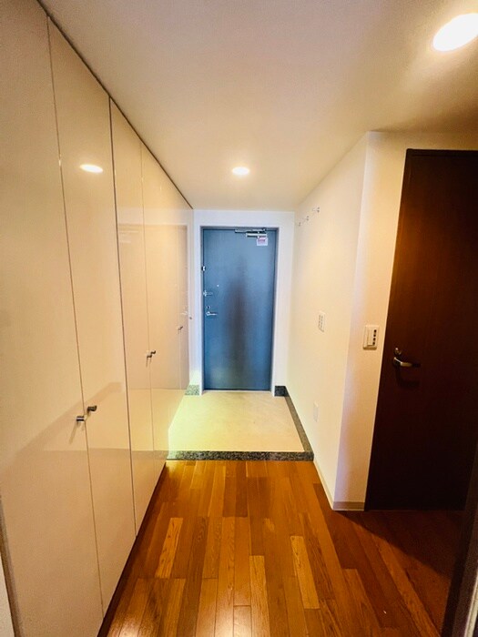 物件内観写真16　(廊下)