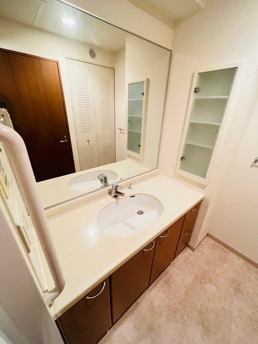 物件内観写真17　(洗面)