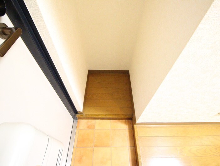 物件内観写真15　(玄関)