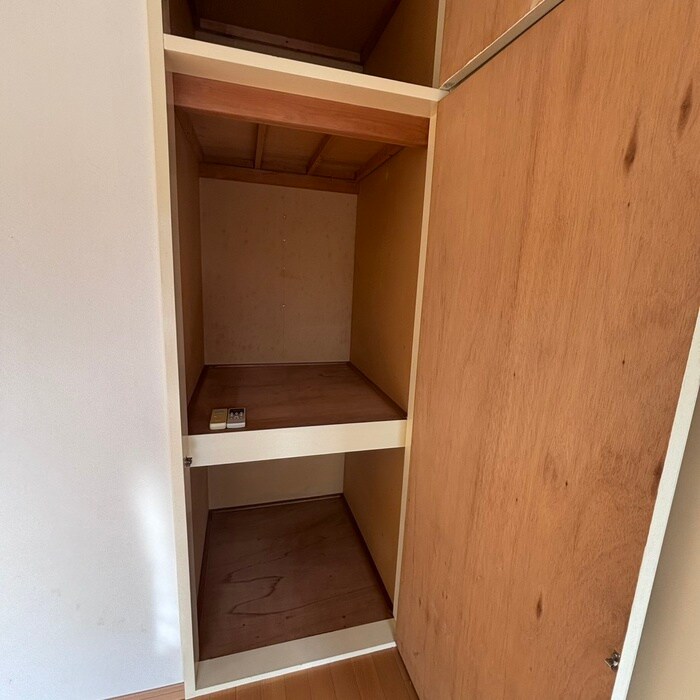 物件内観写真18　(収納)