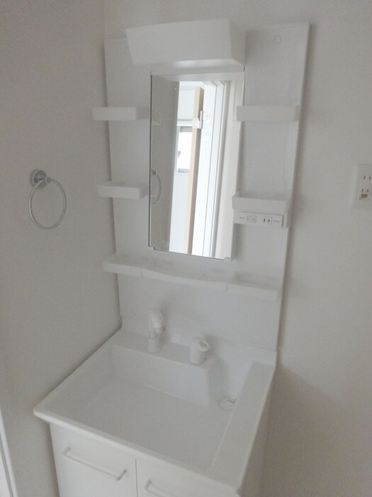 物件内観写真9　(洗面)