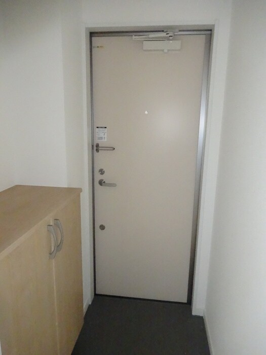 物件内観写真17　(玄関)