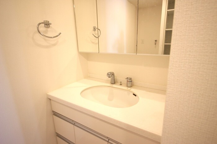 物件内観写真16　(洗面)