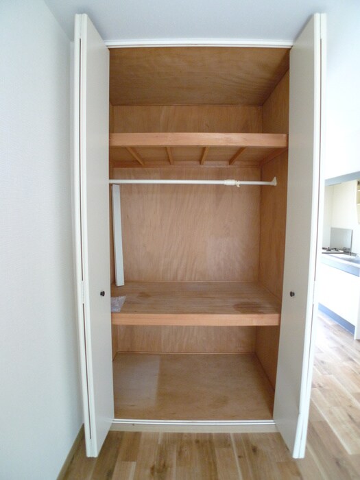 物件内観写真12　(収納)