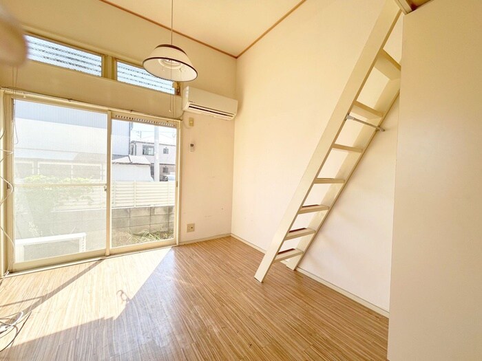 物件内観写真9　(居室)