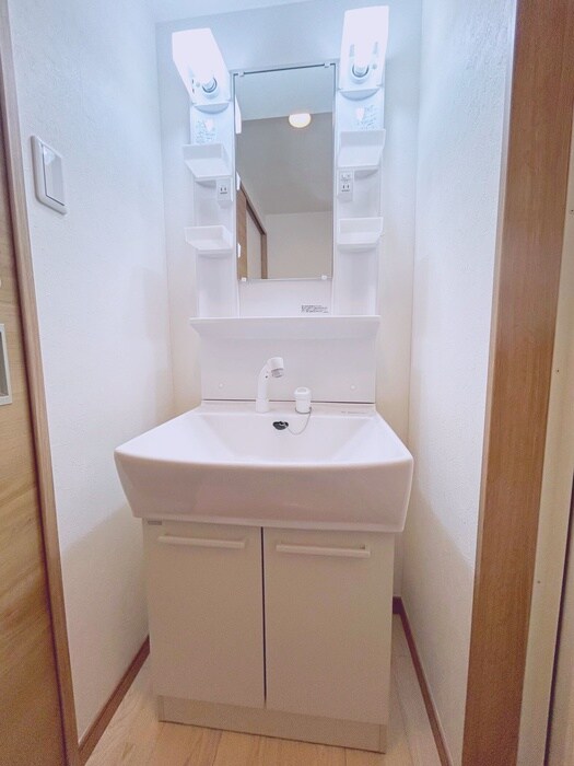 物件内観写真11　(洗面)