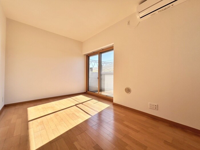 物件内観写真6　(居室)