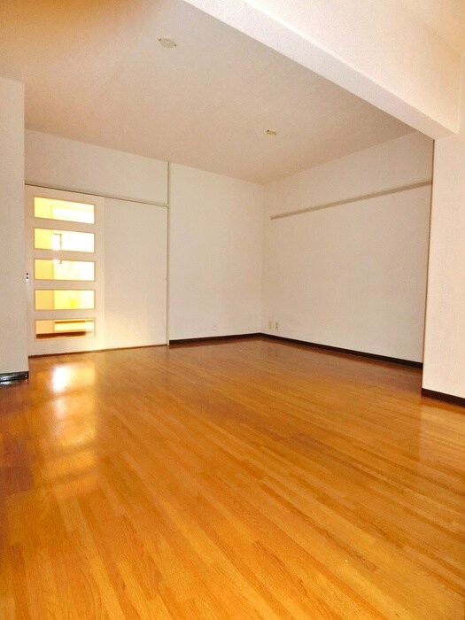 物件内観写真4　(居室)