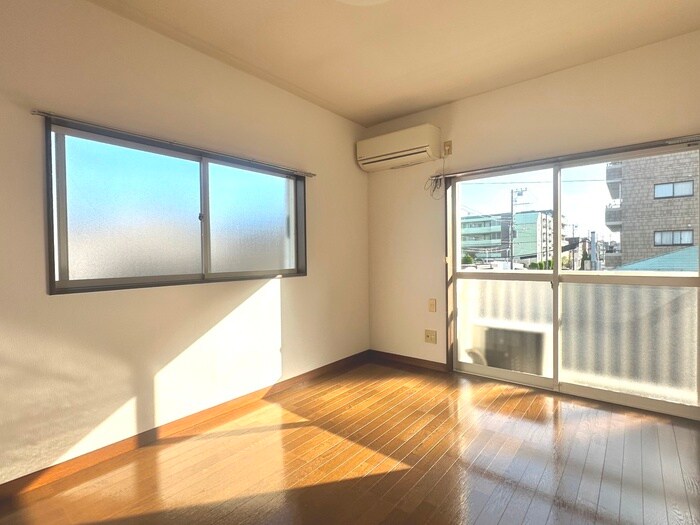 物件内観写真3　(居室)