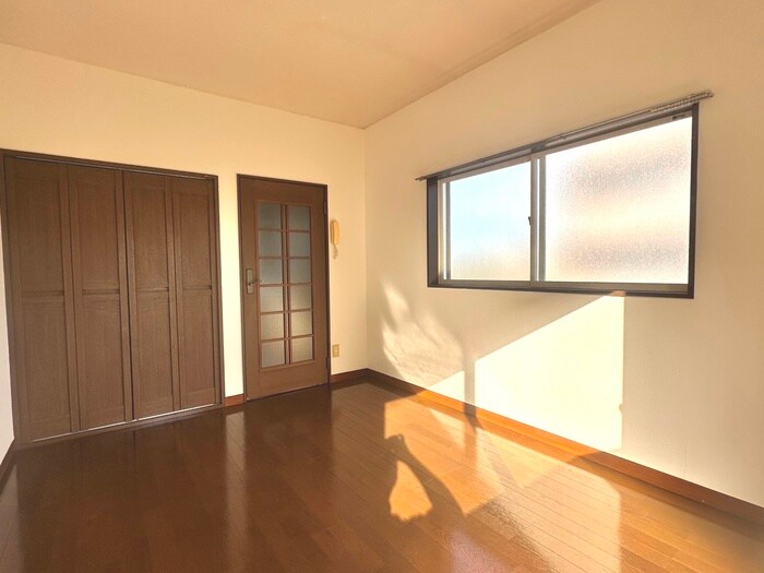 物件内観写真5　(居室)