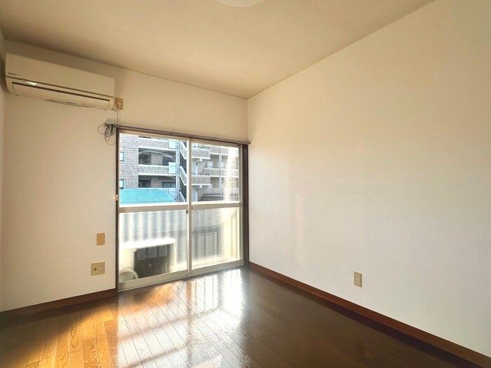 物件内観写真6　(居室)