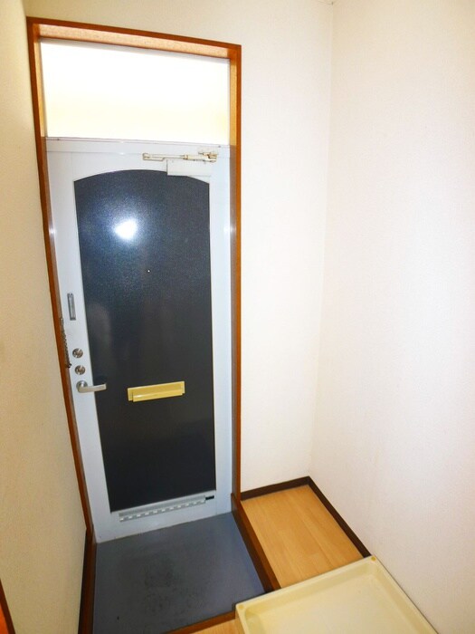 物件内観写真13　(玄関)