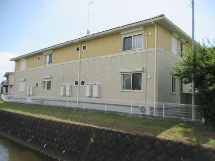 物件外観写真3　(外観写真)