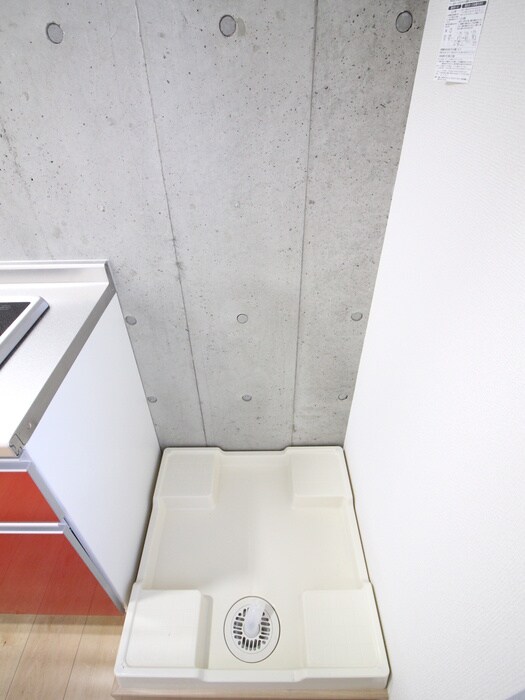 物件内観写真9　(洗濯機置場)