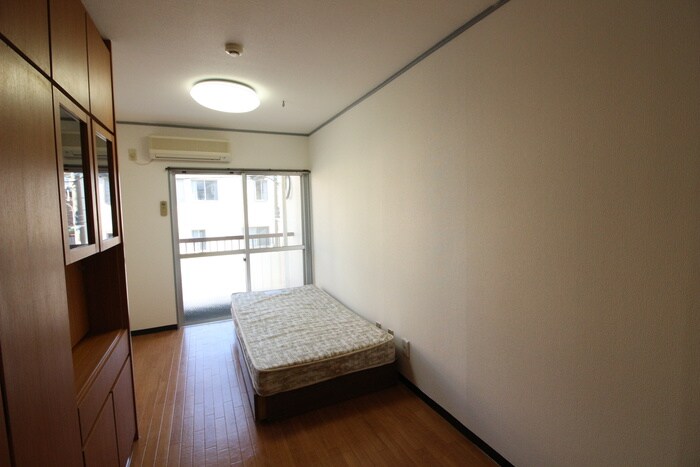 物件内観写真6　(居室)