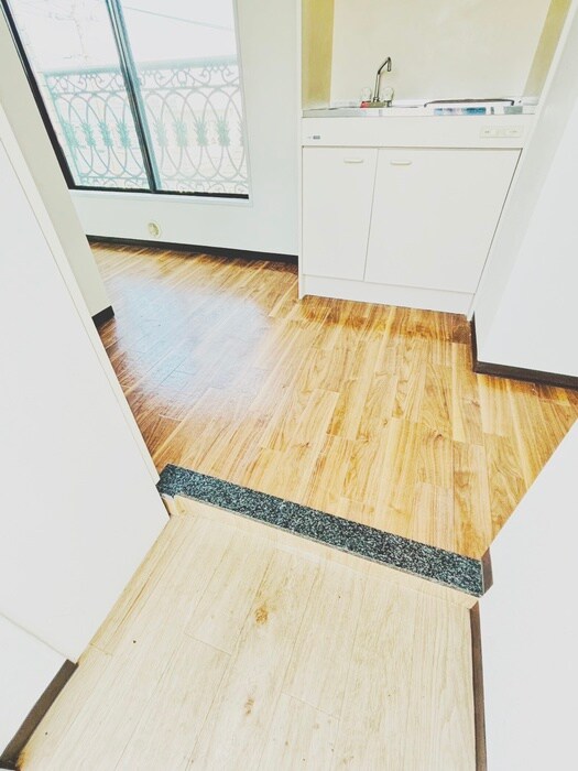 物件内観写真16　(廊下)