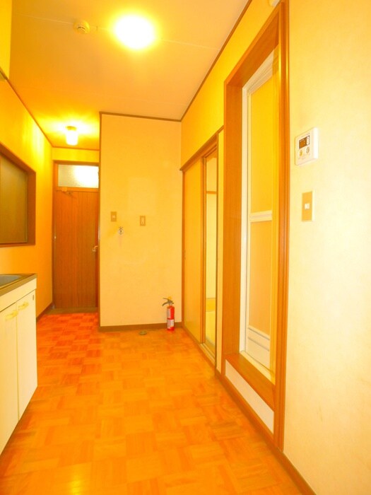 物件内観写真21　(廊下)