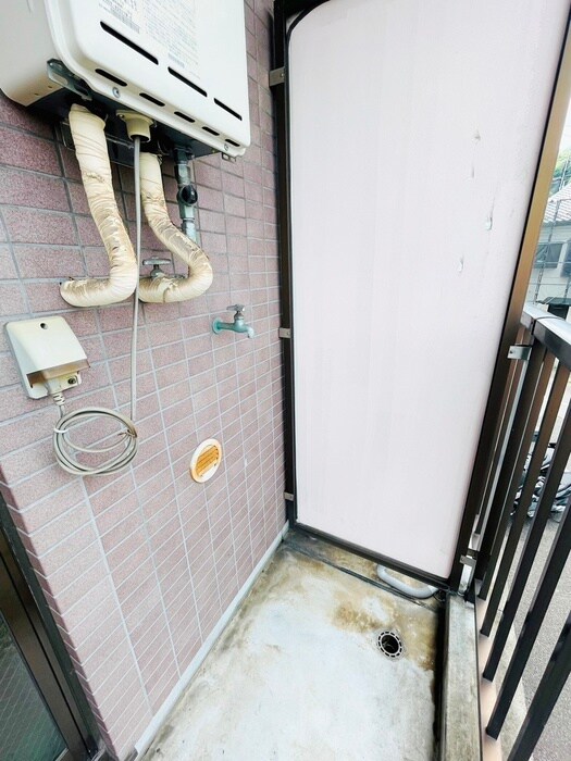 物件内観写真15　(洗濯機置場)