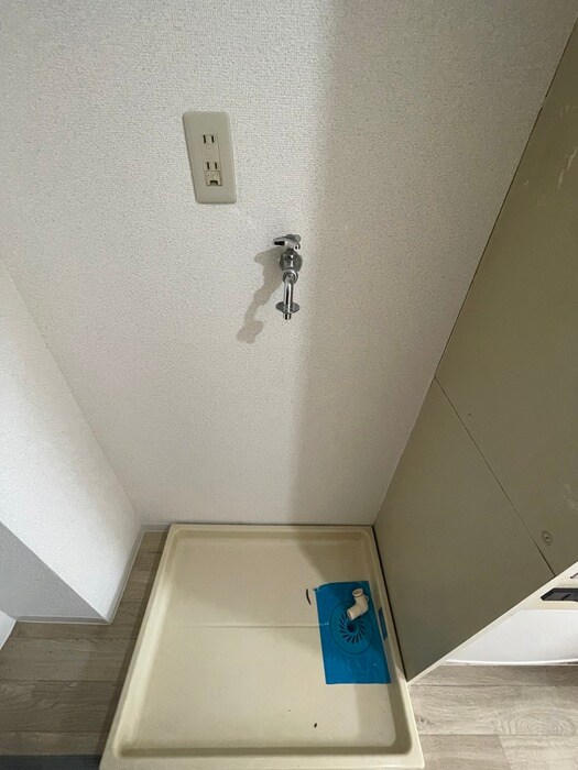 物件内観写真12　(洗濯機置場)