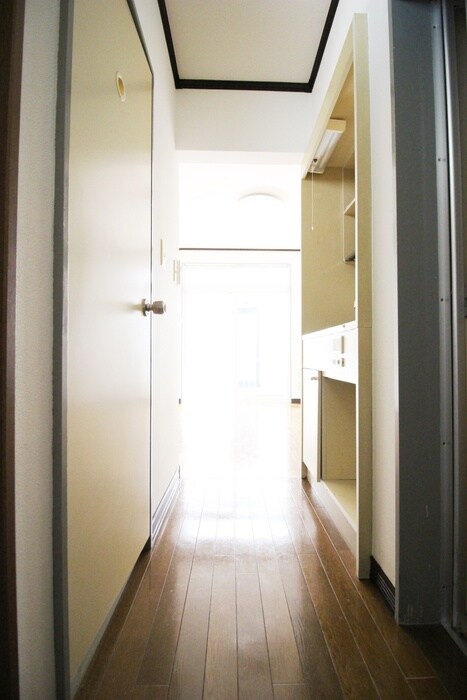 物件内観写真13　(玄関)