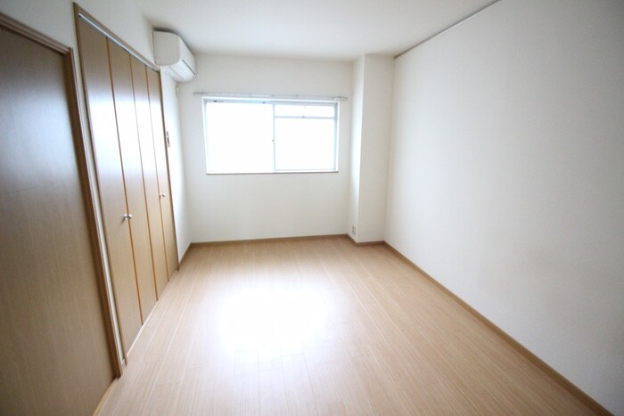 物件内観写真19　(居室)