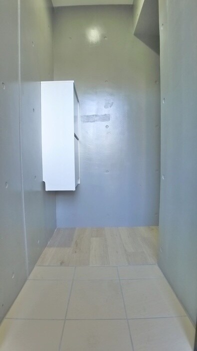 物件内観写真4　(玄関)