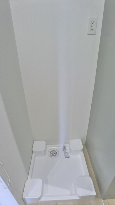 物件内観写真9　(洗濯機置場)