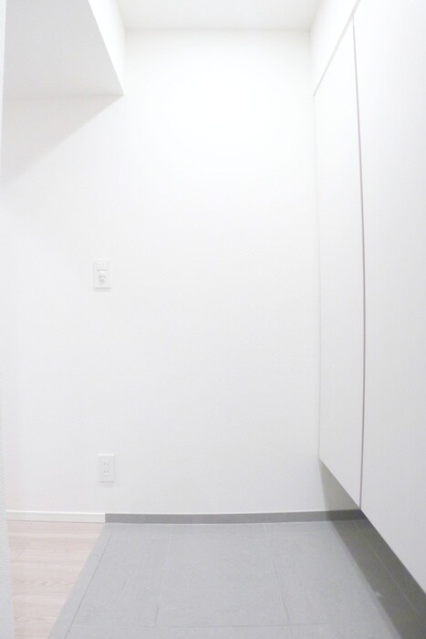 物件内観写真7　(玄関)